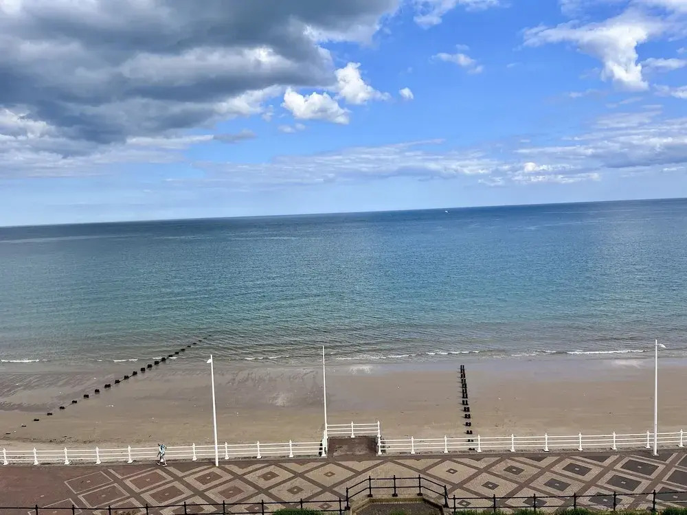 7 Seaview @ Bridlington Bay