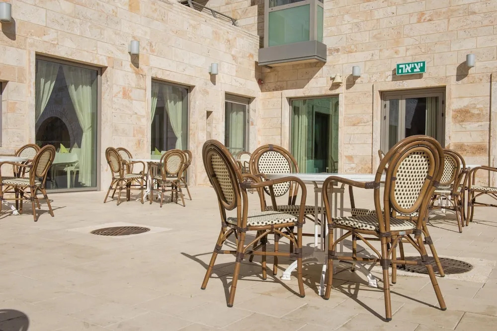 HI - Akko Knights Hostel