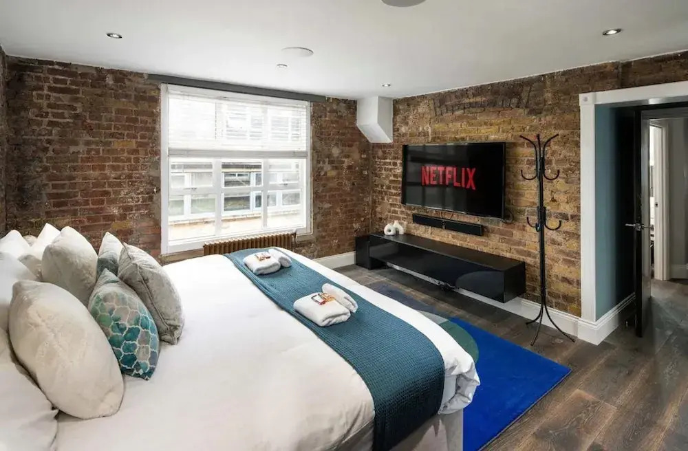Luxury Penthouse Located Near Old Street