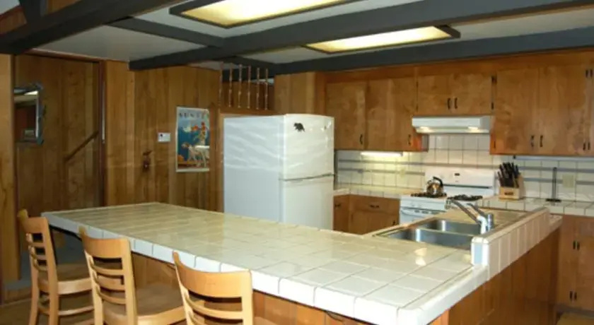 RedAwning Cabin #15B The Legacy