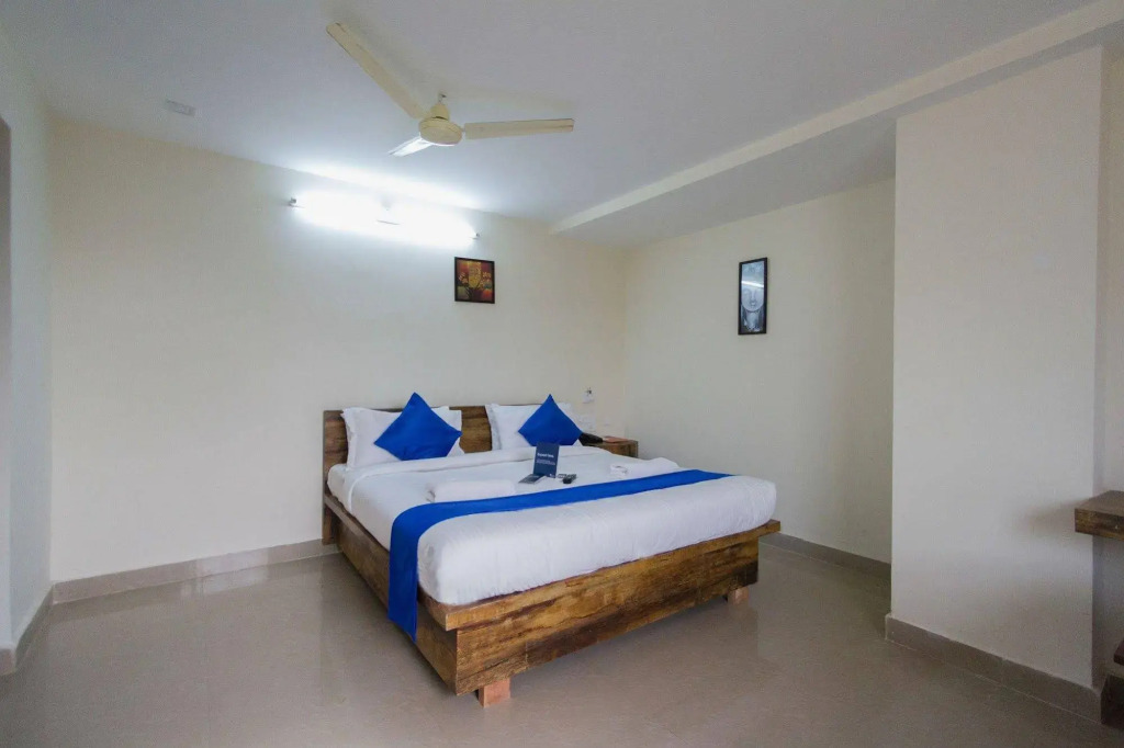 FabHotel Lotus Hitech City