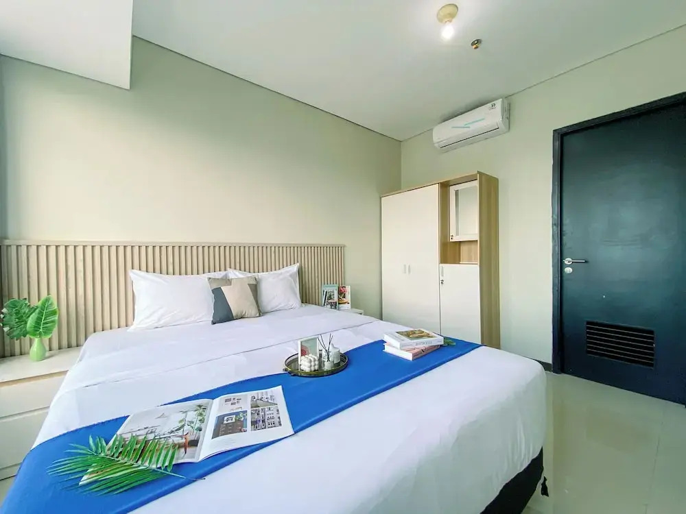Good Designed and Homey 3BR Nifarro Park Apartment