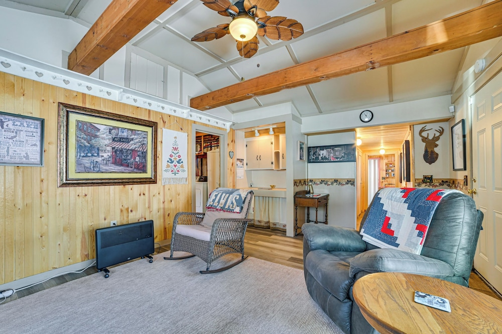 Rifle Lake Cabin! Michigan Outdoor Adventure Pad