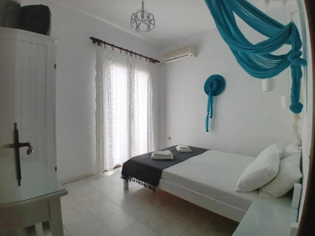 Selini House