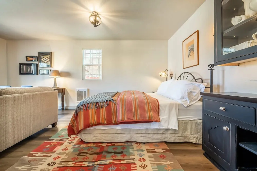 5BD Houseblocks From Broadmoor Fireplacecheyenne Canon & Gorgeous Views!