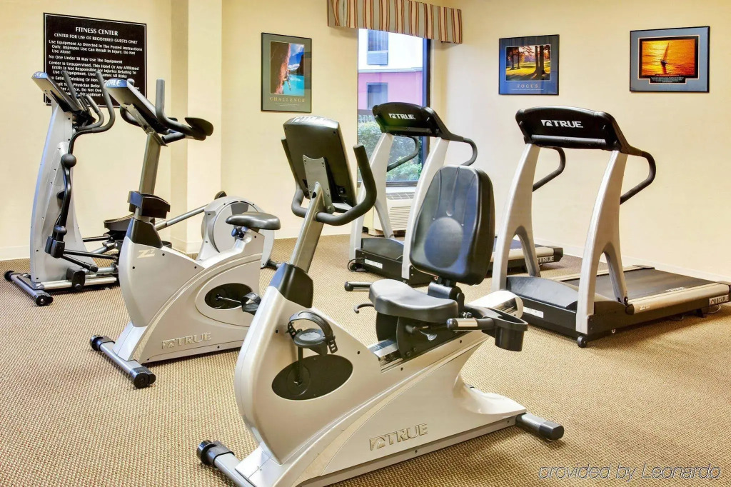 Holiday Inn Express Memphis Medical Center - Midtown by IHG