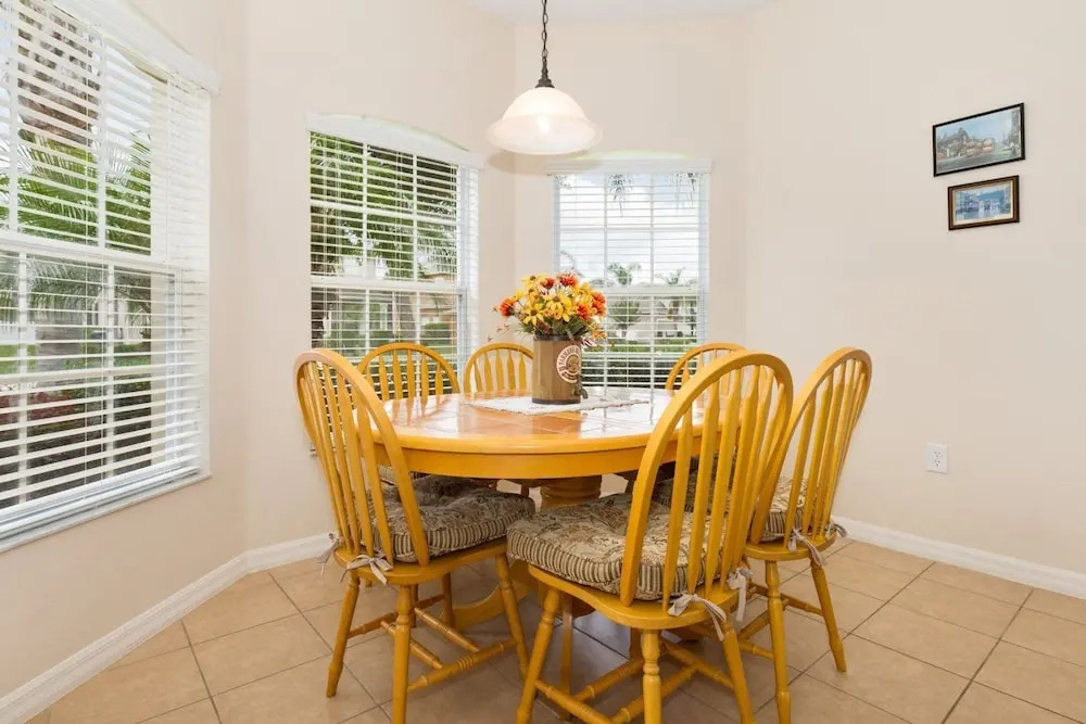 Beautifully Furnished Executive Home on Gated Community Near Disney and Champions Gate - 388