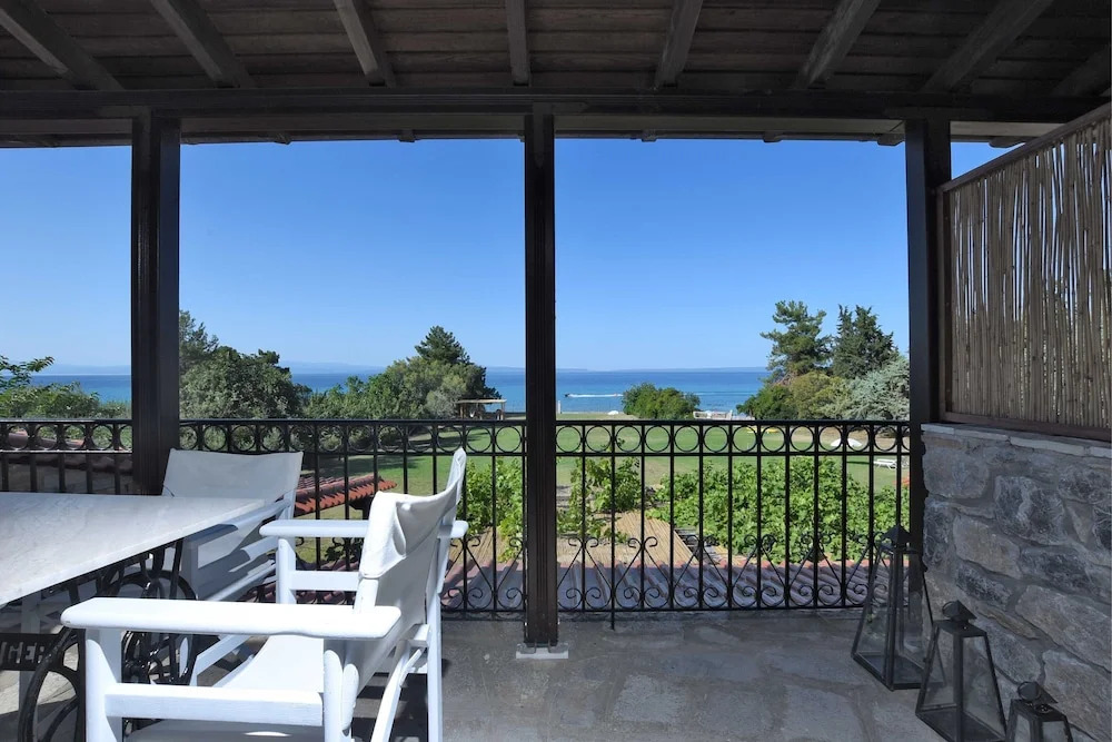 Ήλιος Villa in Ktima Gerostathi