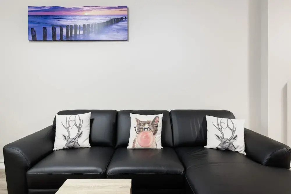 Studio 412 - ocean and sunset views on a budget