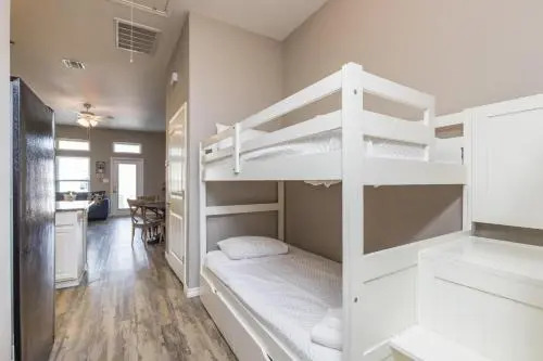 Village by the Beach I919K - 1 Br townhouse by RedAwning