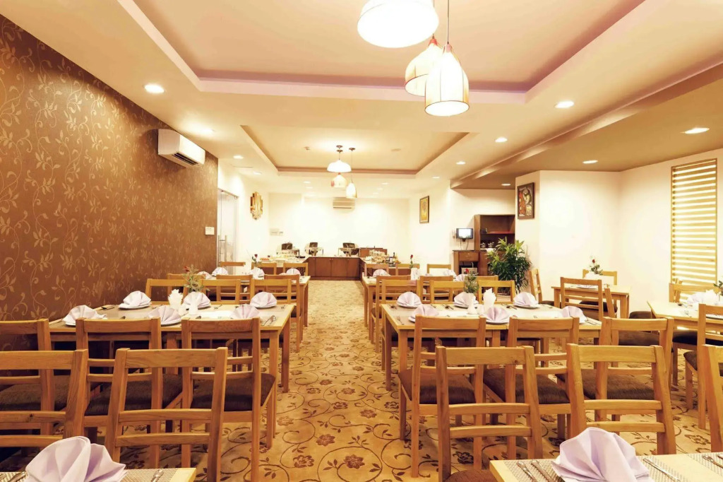 TTC Hotel Deluxe Tan Binh