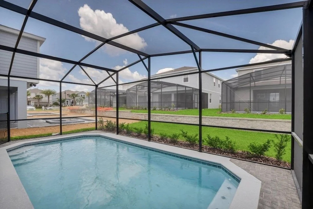 5 Bed With Fantastic Game Room In Fun Resort! 5 Bedroom Townhouse by RedAwning