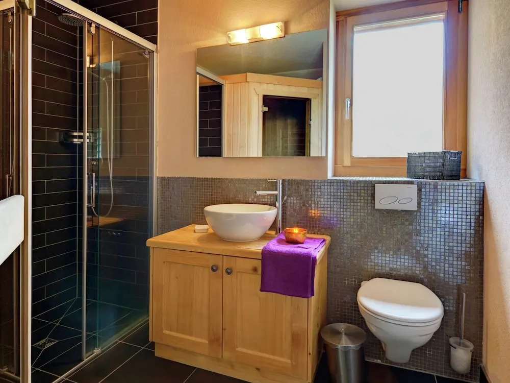 Modern Chalet with Hot Tub in Les Collons