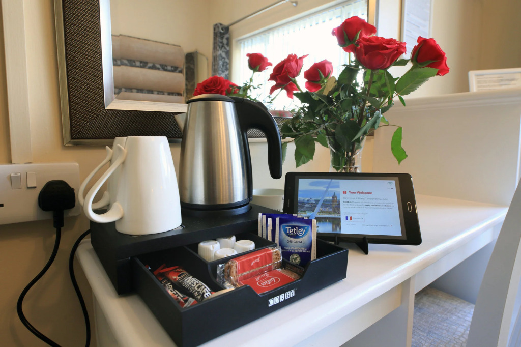 Elagh View B&B Twin En-Suite Room