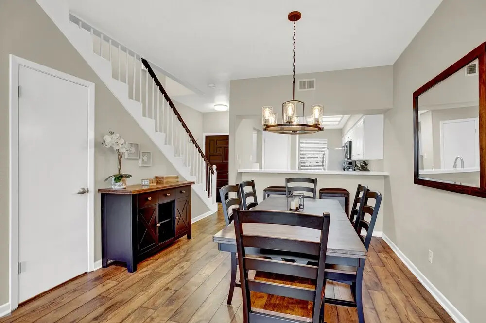 Luxury Riverfront Condo 1 BLK to Schlitterbahn!