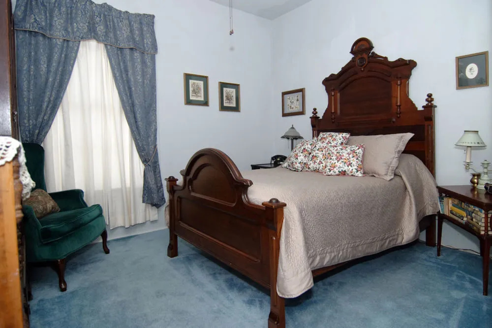 Hall Place Bed & Breakfast