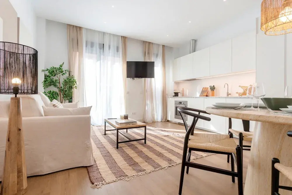 Lovely 2BD Apartment in Madrid Zabaleta I