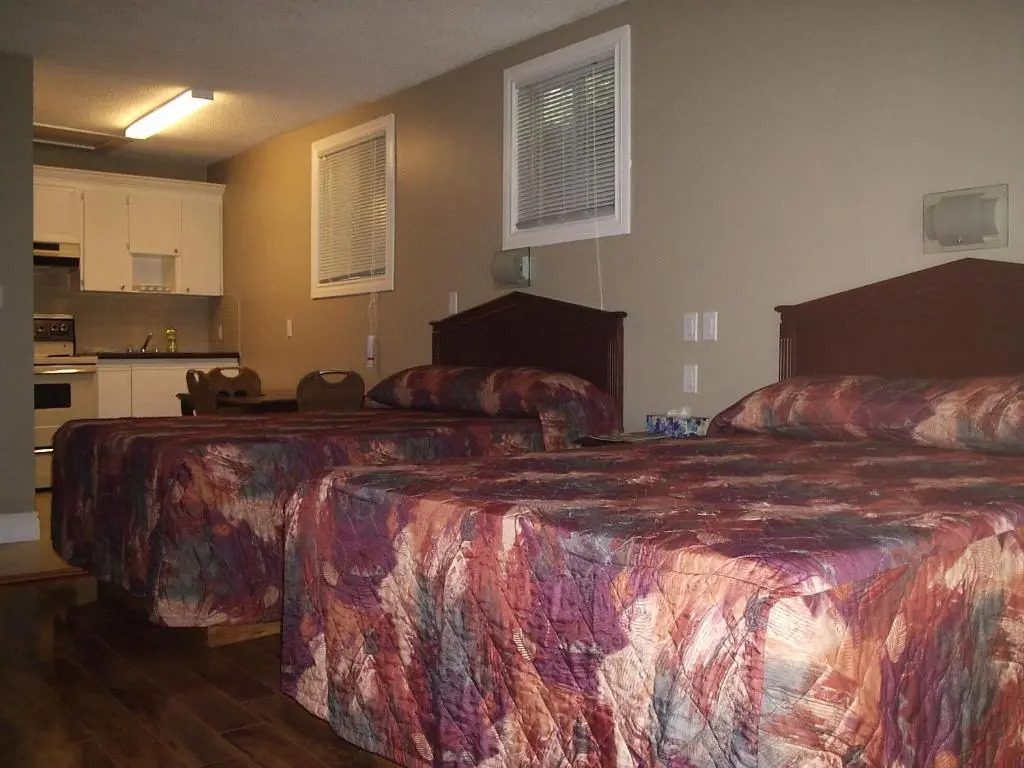 Motor Court Motel