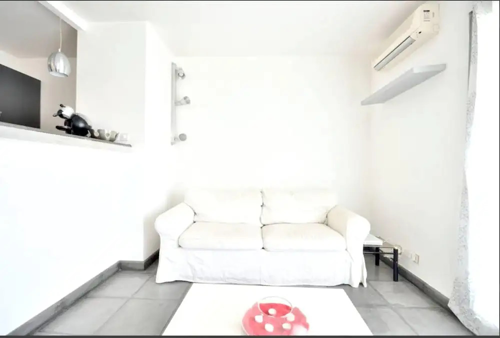 Apartment With one Bedroom in Antibes, With Furnished Terrace and Wifi