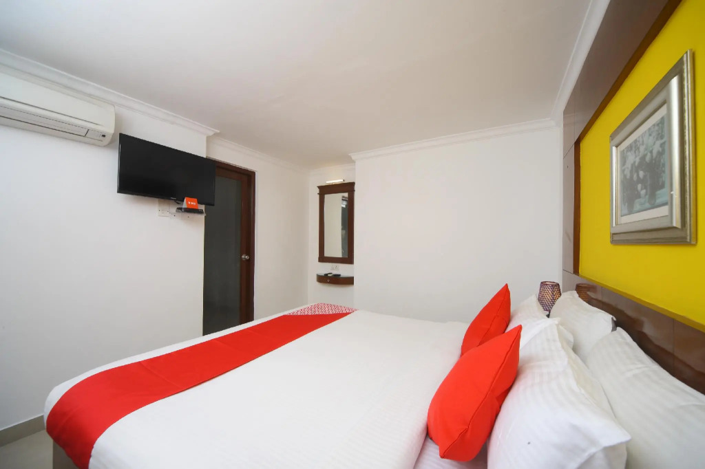 OYO 69538 Kapoor Inn