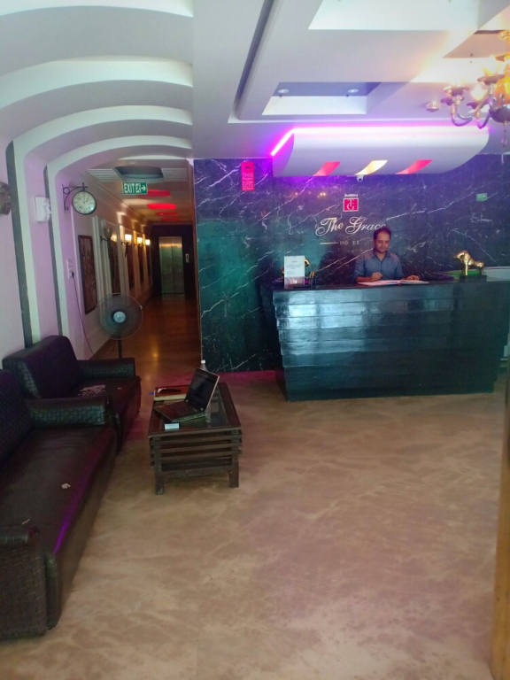 Hotel The INFINTY NEAR DELHI AIRPORT Breakfast,Dinner Include