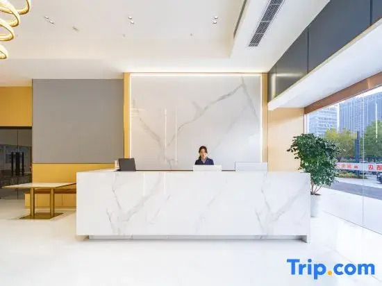 Lanyue Hotel (Zhumadian High-Speed Railway West Station)