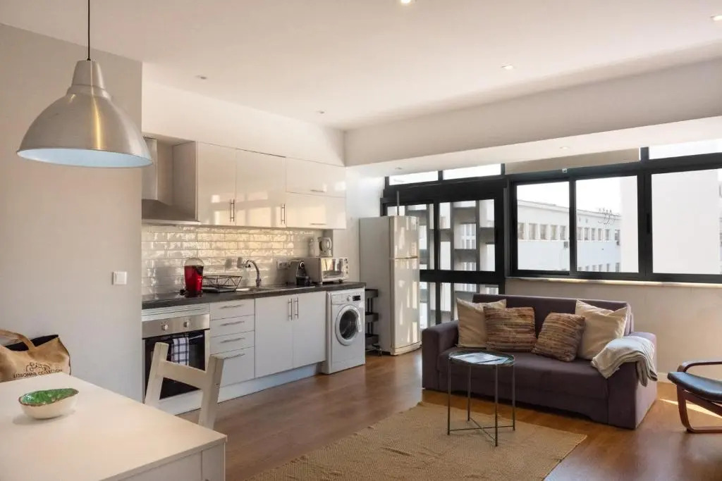 Bright american style in the city center 76 by Lisbonne Collection
