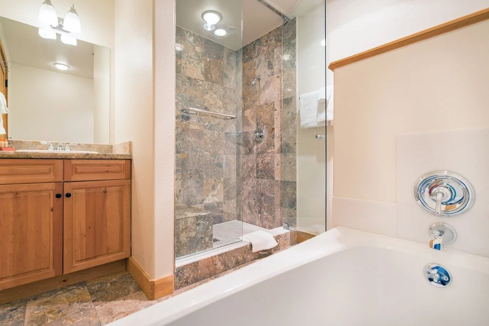 Bear Creek Lodge 212ab 2 Bedroom Condo by Alpine Lodging Telluride