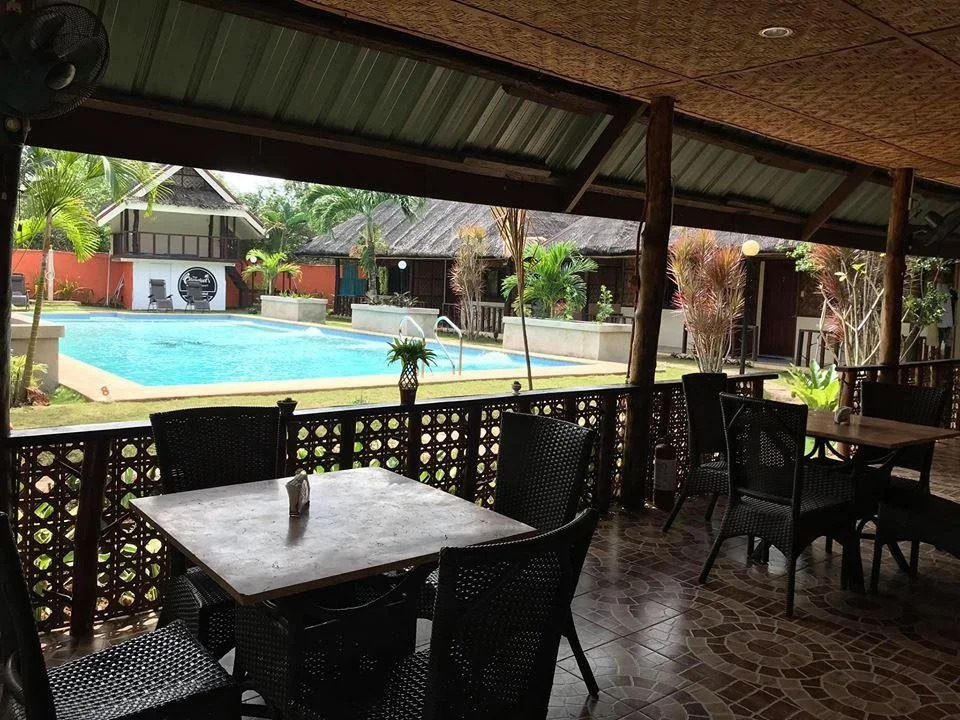 The Barefoot Alona Resort