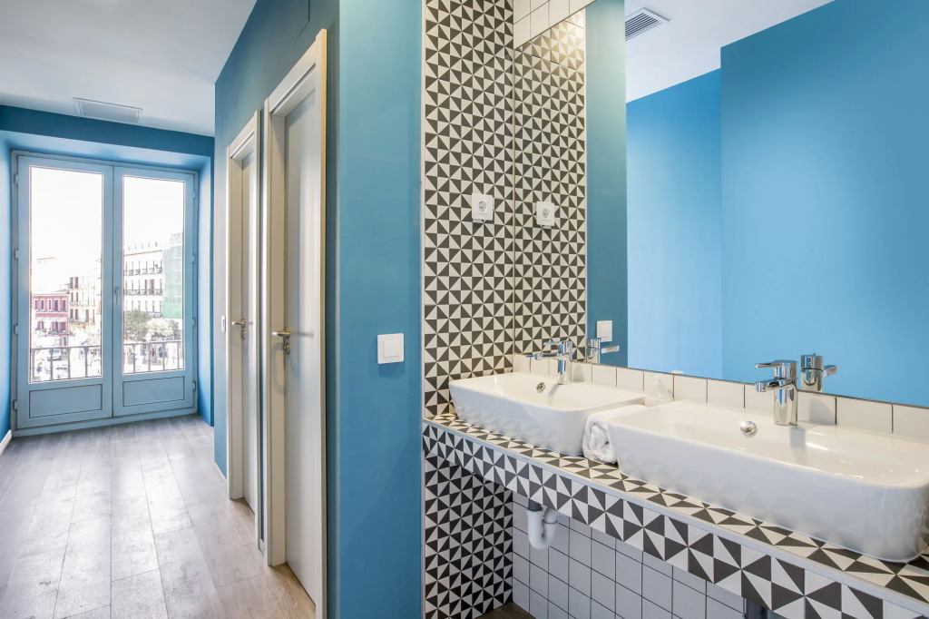 Mola Hostel