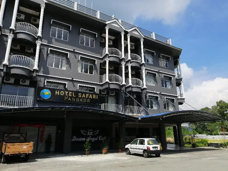 Safari Hotel by OYO Rooms