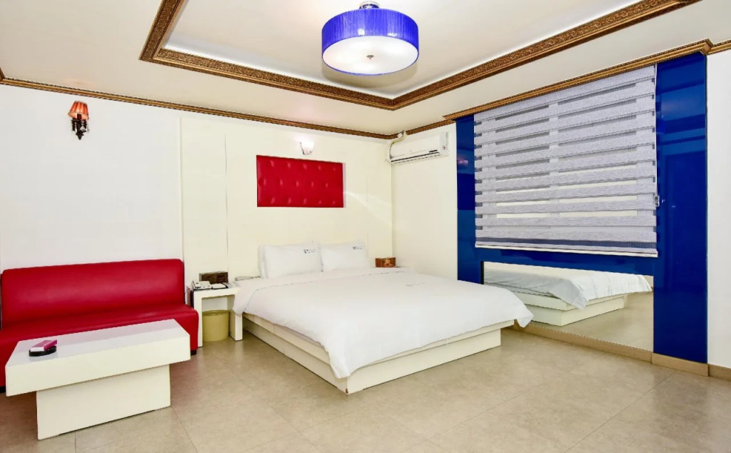 Queen Hotel