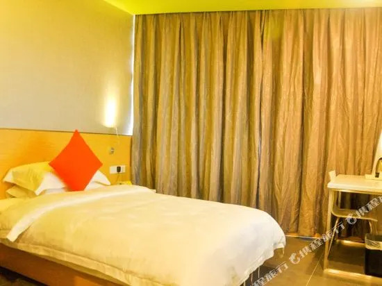 No. 8 Chain Hotel (Shenzhen East Railway Station, Buji Metro Station)