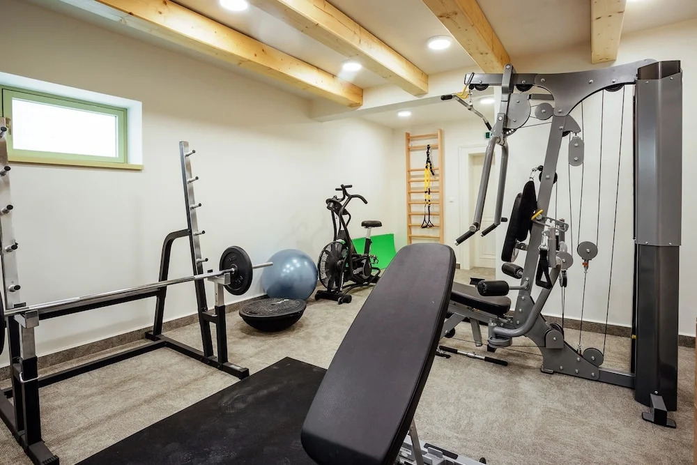 Resla Residence I, II, & Wellness
