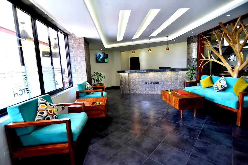 Victoria Mews Hotel