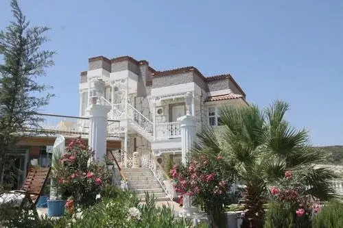 Shaka Marine Boutique Hotel