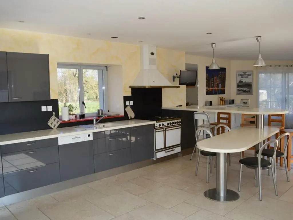 Gîte La Membrolle-sur-Choisille, 4 pièces, 9 personnes - FR-1-381-190