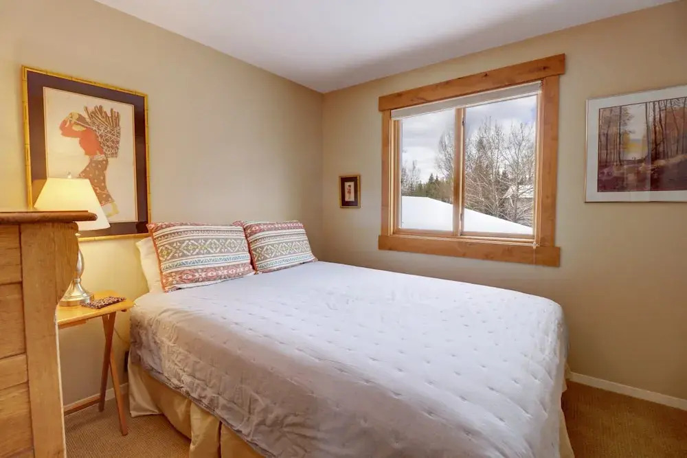 1250 Willow Grove 3 Bedroom Townhouse