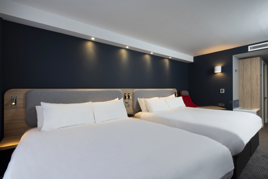 Holiday Inn Express Edinburgh City West by IHG