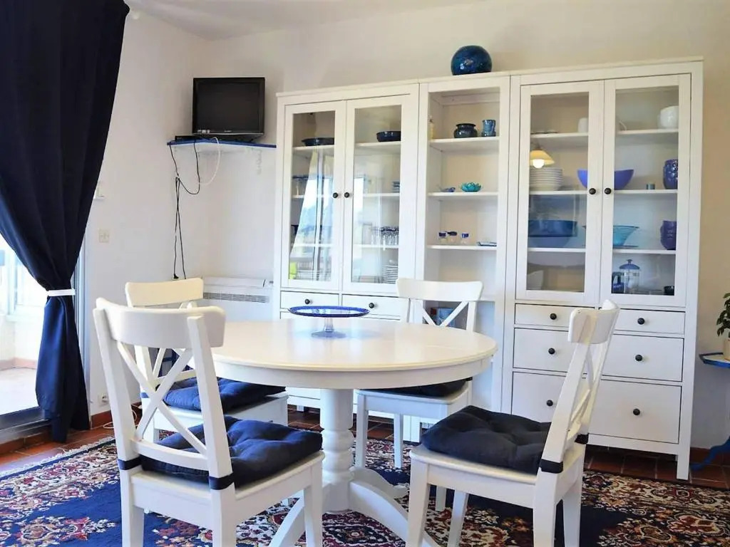 Appartement Le Lavandou, 2 pièces, 4 personnes - FR-1-251-200