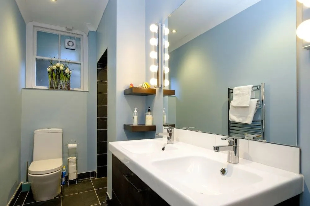 Upper Rock Brighton   Guest House