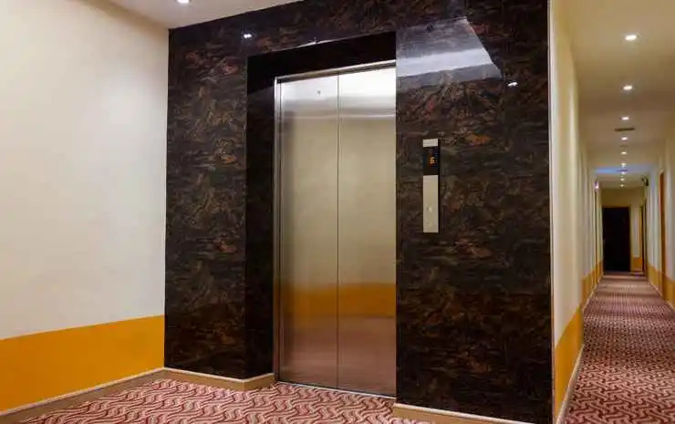 Capital O 9010 Yee Hotel