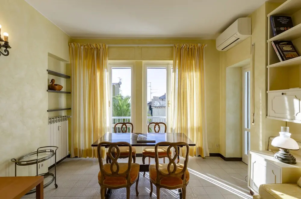 JOIVY Light Flat for 5 in the Heart of Bogliasco
