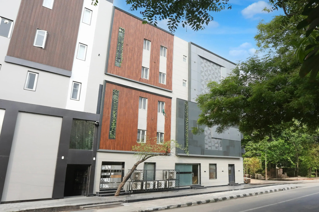 Townhouse Rohini Sector 18 Formerly Relic Stay