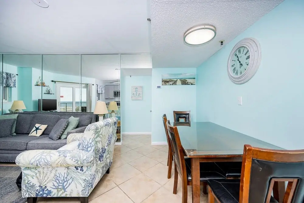 Royal Gulf Beach & Racquet Club 5210 2 Bedroom Condo