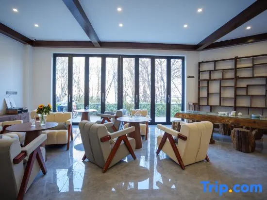 Yiqingling Homestay (Bohai Swan Ecological Corridor)