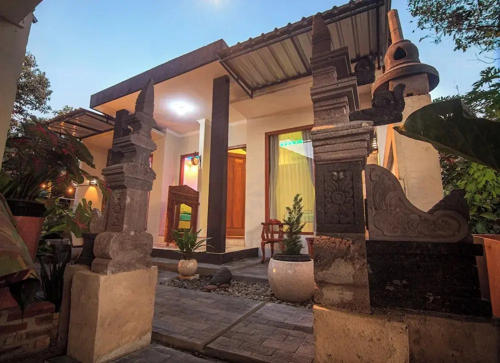 Morobudur Guesthouse