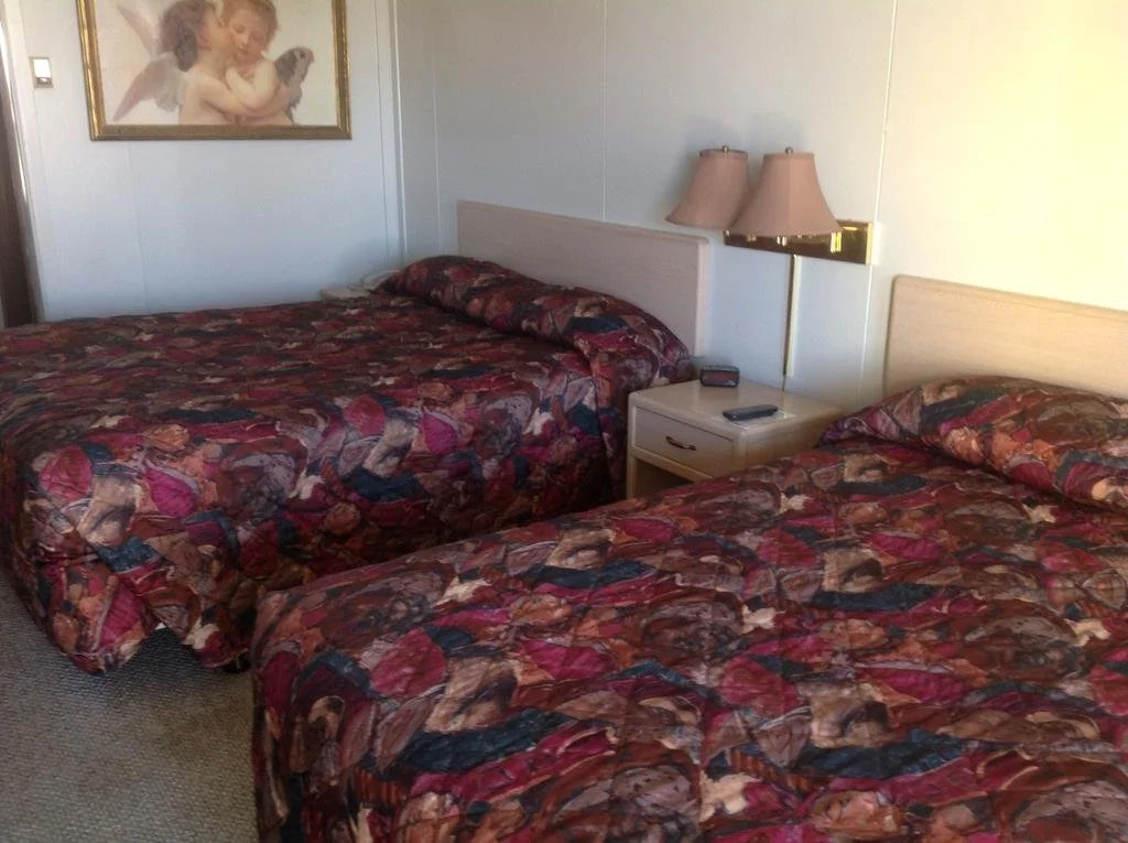 Country Club Inn
