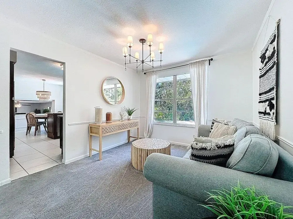 Seminole Pool House - Mins to the Beach