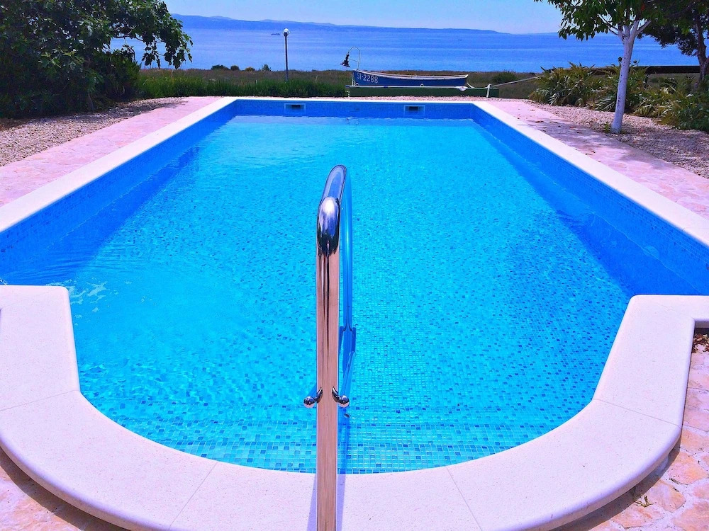 Luxurious Holiday Home in Split With Pool